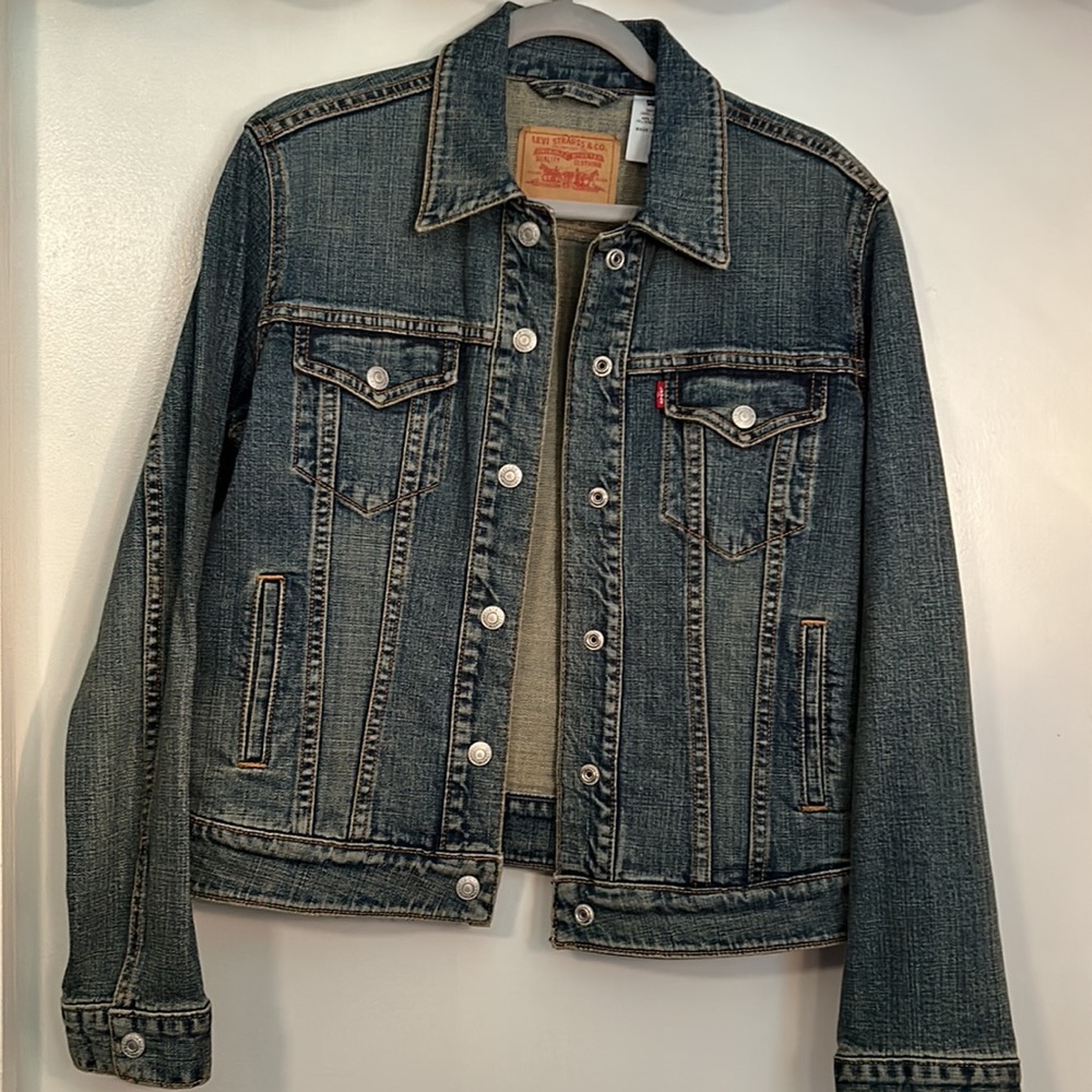 Levi’s Denim Jacket- Size: Large
